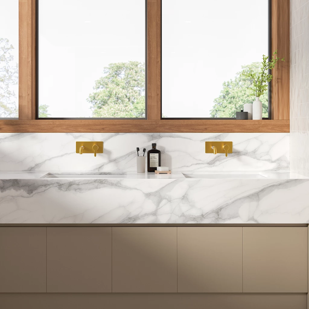 Silhouet servantbatteri for innbygging, børstet messing Silhouet servantbatteri for innbygging, børstet messing